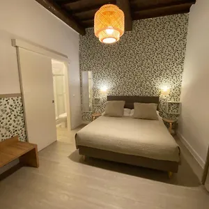  Otel Nella
